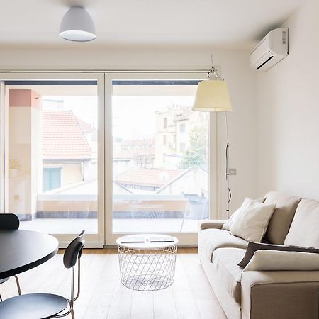 Altido Lovely 1-Bed Flat With Balcony & Free Parking Милано Екстериор снимка