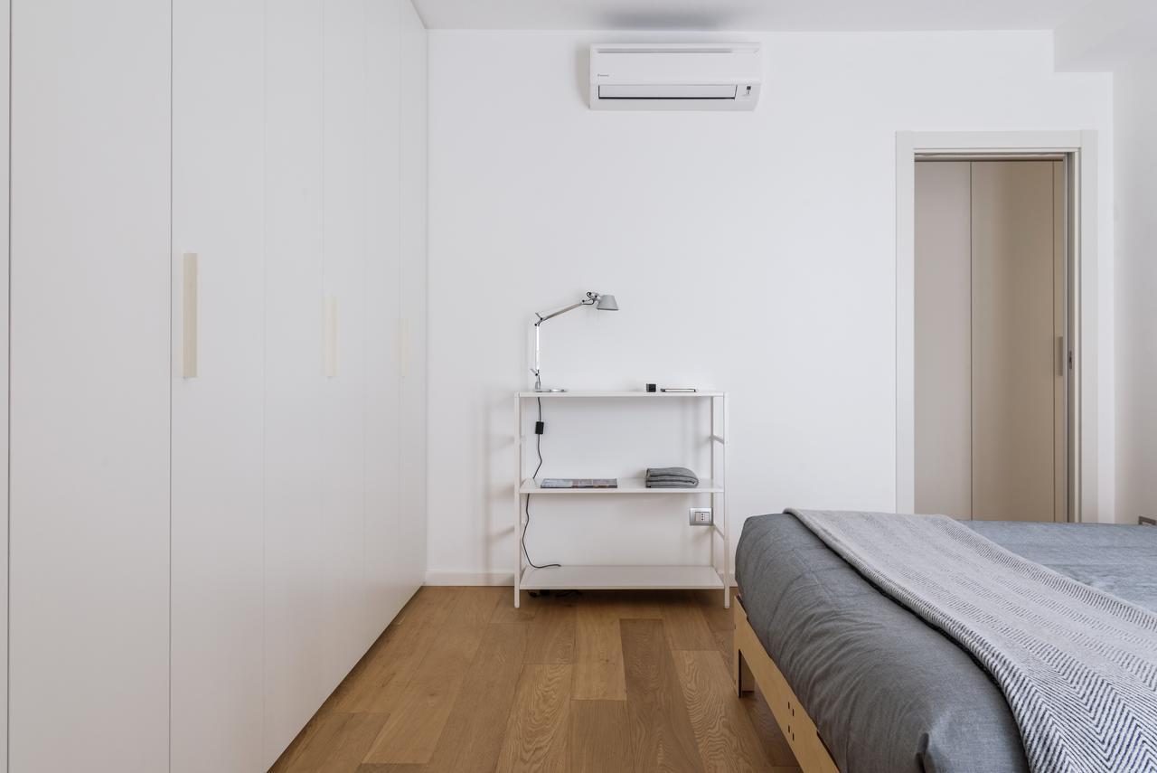 Altido Lovely 1-Bed Flat With Balcony & Free Parking Милано Екстериор снимка